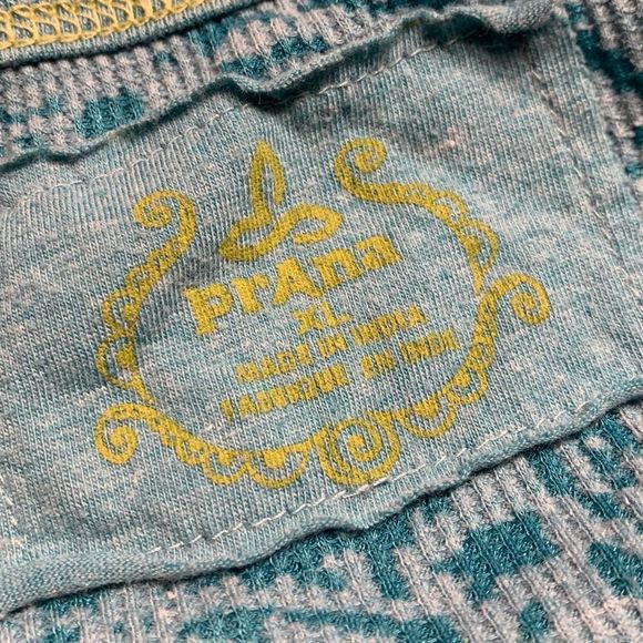 Prana blue green paisley print graphic short sleeve top women’s extra large - Picture 5 of 6